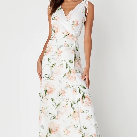 Lulus Dresses & Skirts - Lulus Romantic Possibilities White Floral Print Maxi Dress Women's Size S